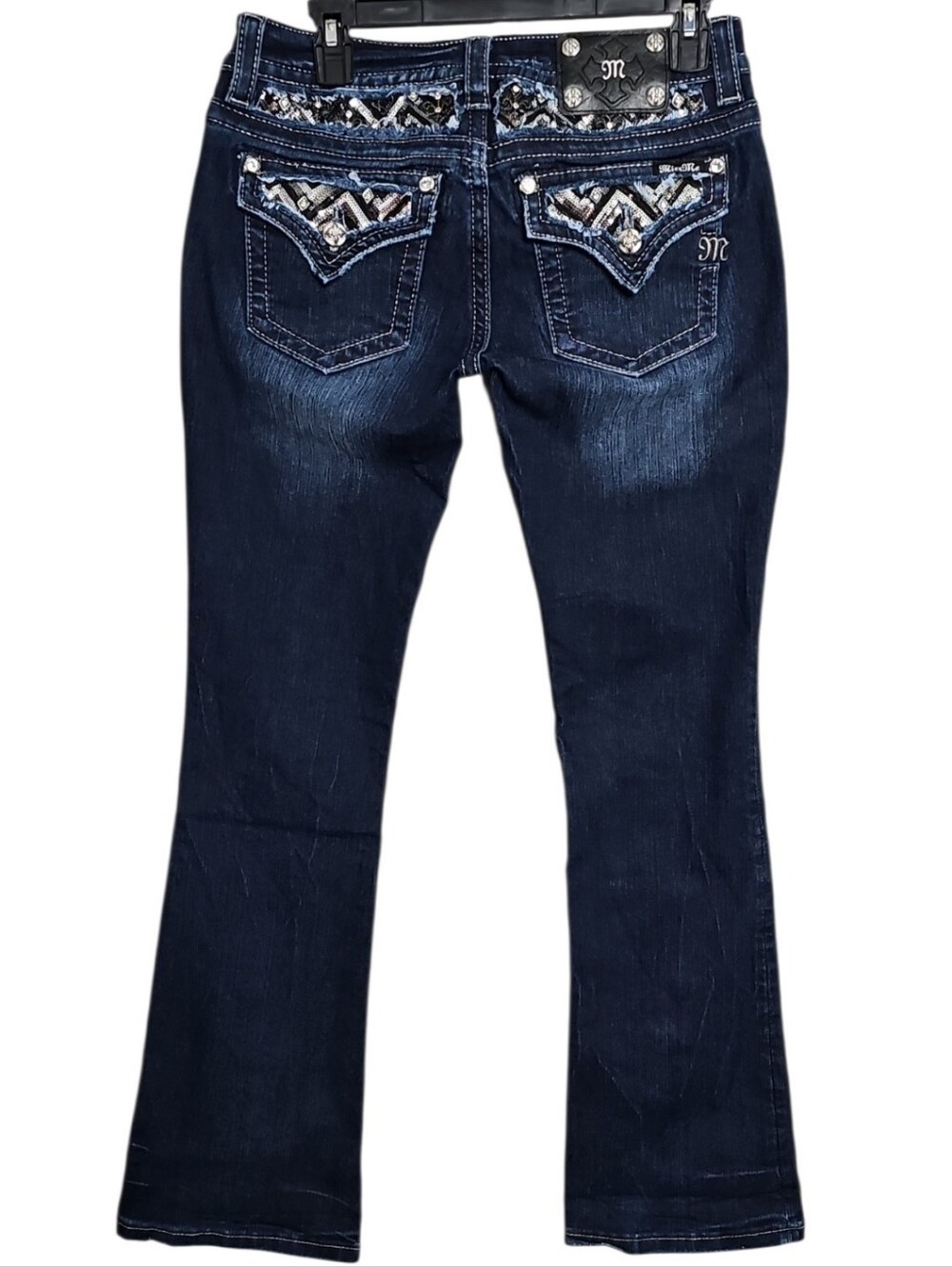 💥Miss Me Signature Bootcut Jeans. Women's Size: Waist 28x31 Inseam.